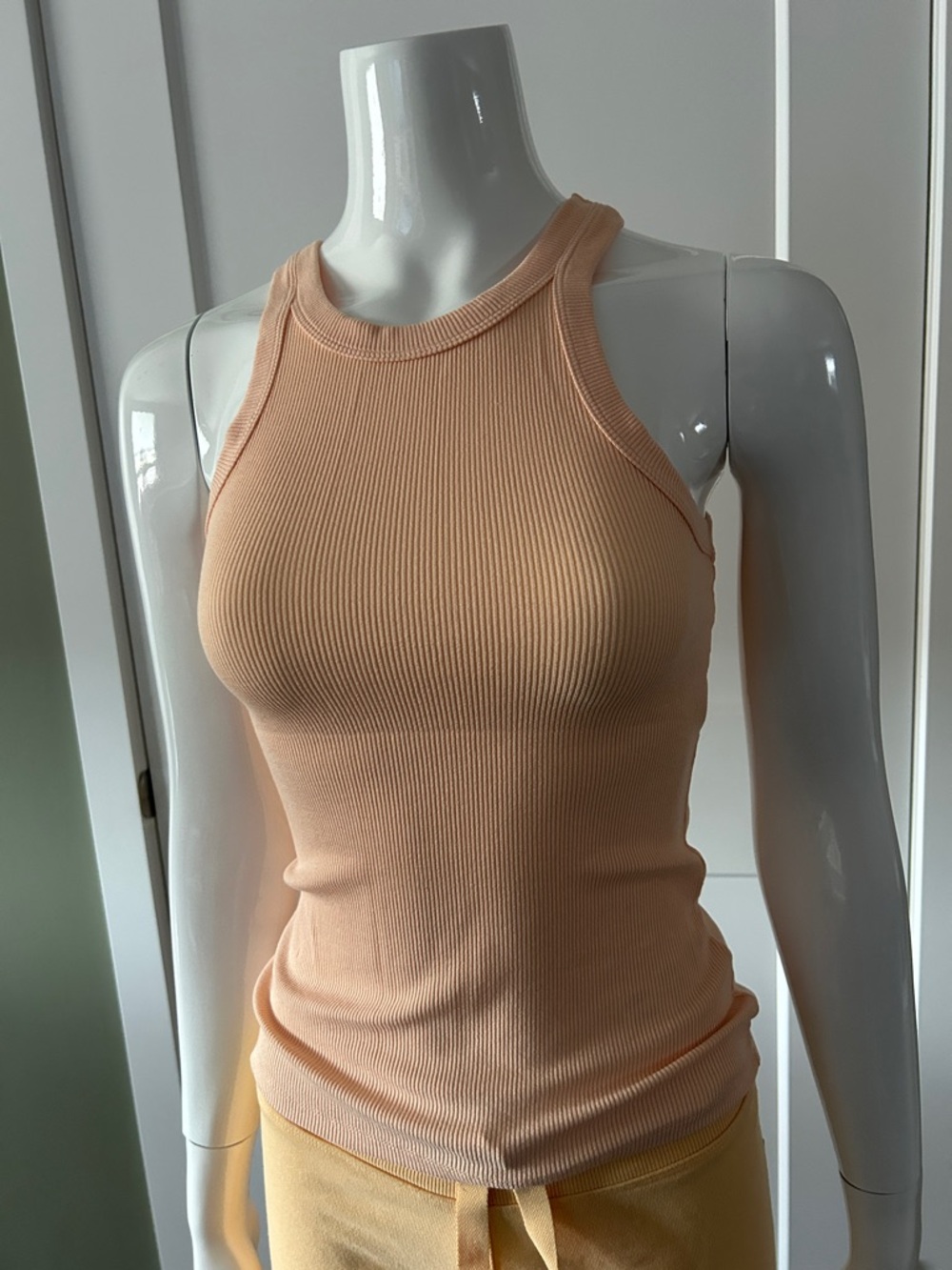 Peach Ribbed Tank Top S | Fitted Stretch Viscose | Capsule Wardrobe Basic - Picture 9 of 9
